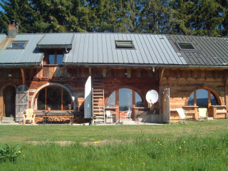 entrée centrale de la chambre