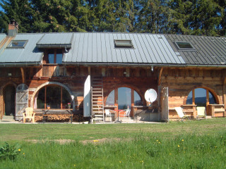 entrée centrale de la chambre
