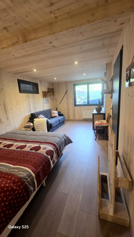 Chambre Romy_Aillon-le-Jeune - © Fauci E. Chambre Romy_Aillon-le-Jeune
