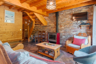 Espace salon Cuisine Lanchette Gite le Moulin Bauges