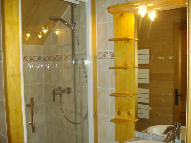 La salle de bain.