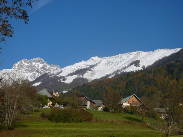Neige et couleur d'automne à la Toussaint