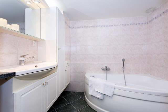 Salle de bains rez
