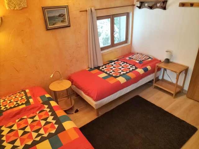 Chambre 2 lits simples