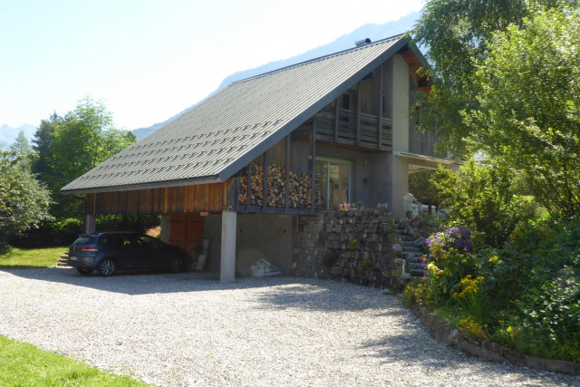 Parking - Les Frênes - M. et Mme Besançon/Montgelard_Sainte-Reine