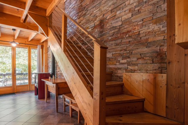 Accès étage Rochette gite le Moulin Massif des Bauges