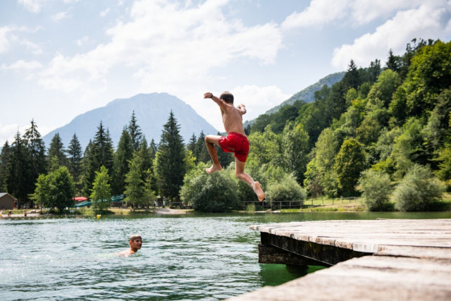 Plan d'eau de Lescheraines à Proximité des gîtes. Credit photo Grand Chambery
