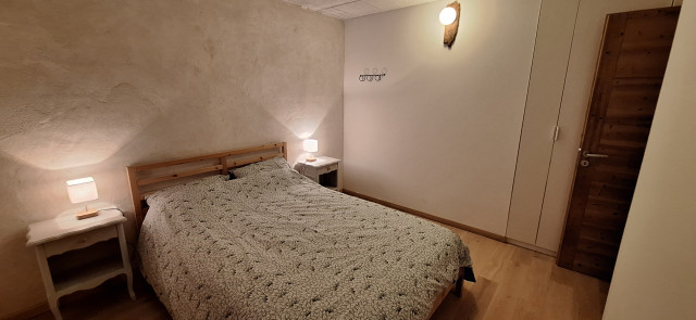 Chambre parentale avec lit double