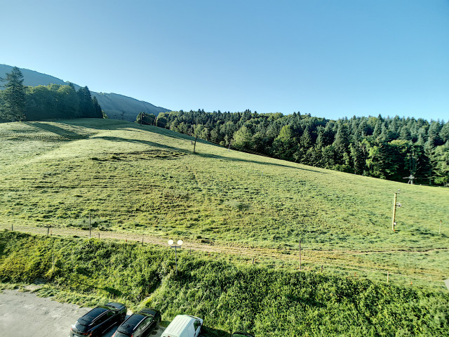 Vue sur le coté sud - face aux pistes