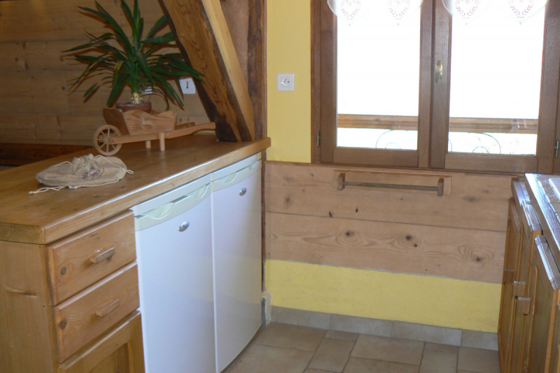 Location maison dans les Bauges - frigo congélateur 1 grand frigo en supplément au rdc
