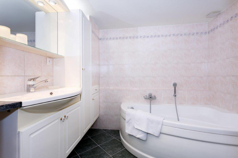 Salle de bains rez