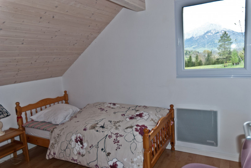 Chambre 4 - Les Frênes - M. et Mme Besançon/Montgelard_Sainte-Reine - © Jean-Louis BESANÇON et Claudine MONTGELARD Chambre 4 - Les Frênes - M. et Mme Besançon/Montgelard_Sainte-Reine