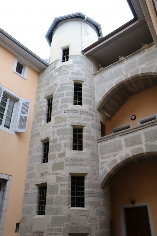 Meublé M.Ange Ferron