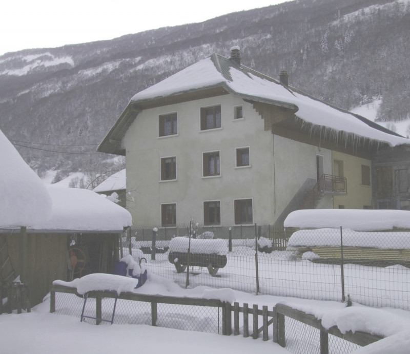 Maison vue depuis le route Maison vue depuis le route