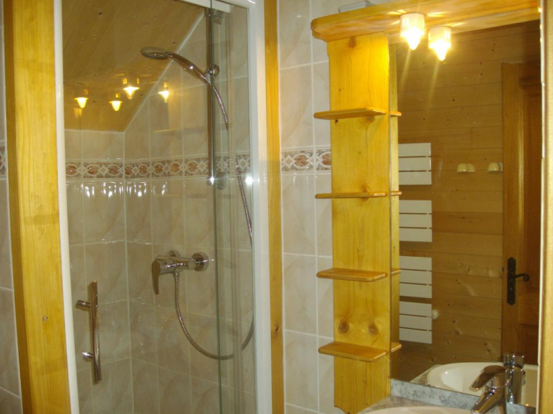 La salle de bain. La salle de bain.