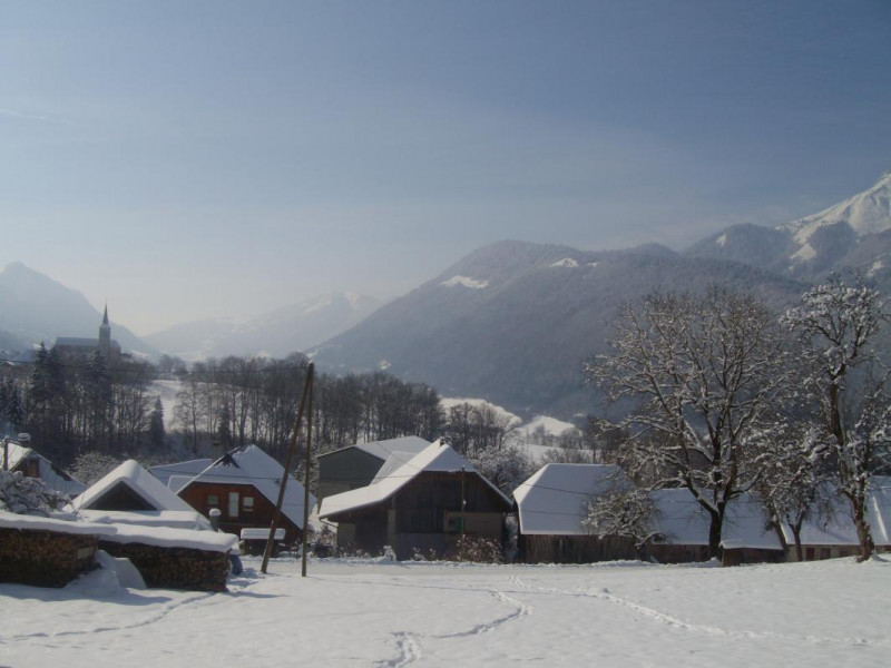 Vue de l'Edelweiss sur l'Eglise de Jarsy. Vue de l'Edelweiss sur l'Eglise de Jarsy.