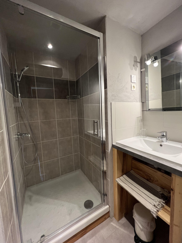 Salle d'eau - Gîte Rossanaz_Le Châtelard Salle d'eau - Gîte Rossanaz_Le Châtelard