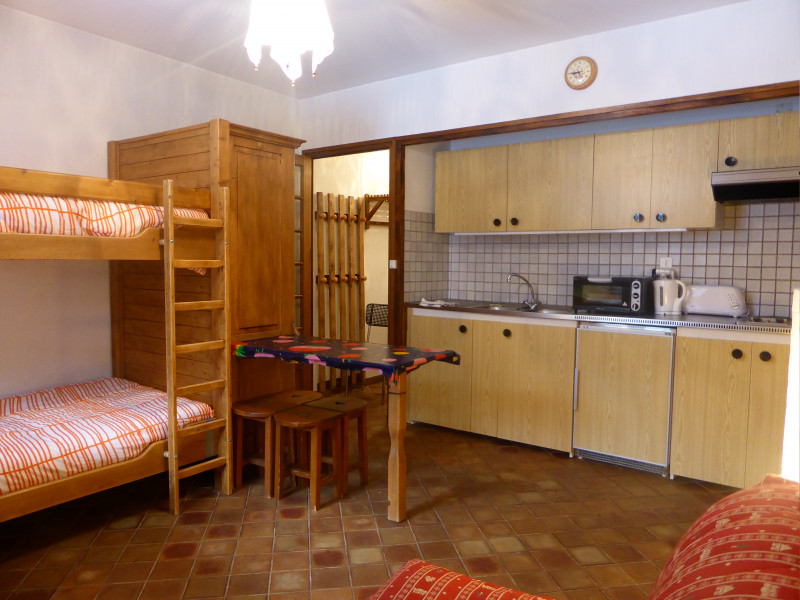 La Grange de la Correrie - côté Chapelle - Cordier Bertrand et Sylvie_Aillon-le-Jeune - © S. Cordier La Grange de la Correrie - côté Chapelle - Cordier Bertrand et Sylvie_Aillon-le-Jeune