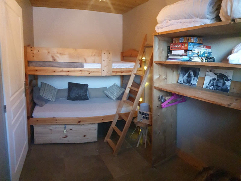 Les marmottes des mélèzes Les marmottes des mélèzes