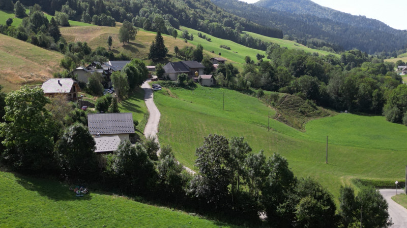 Vue aérienne - © Gîtes Aillon Ailleurs Vue aérienne