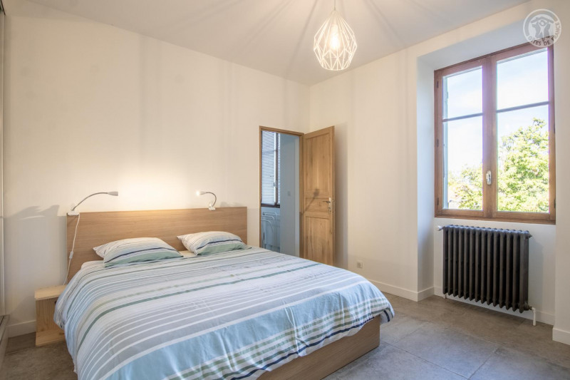 Chambre au rez-de-chaussée avec une salle d'eau privative