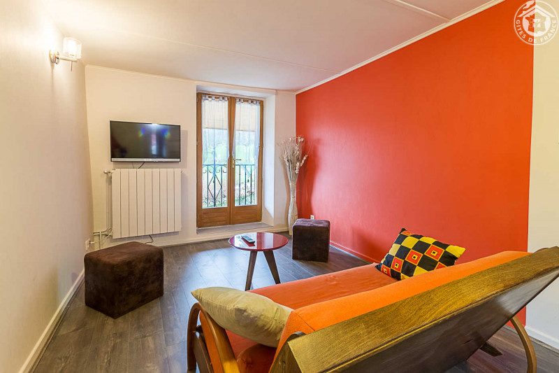 Espace détente à l'étage entre les deux chambre avec petit balcon plein Sud.