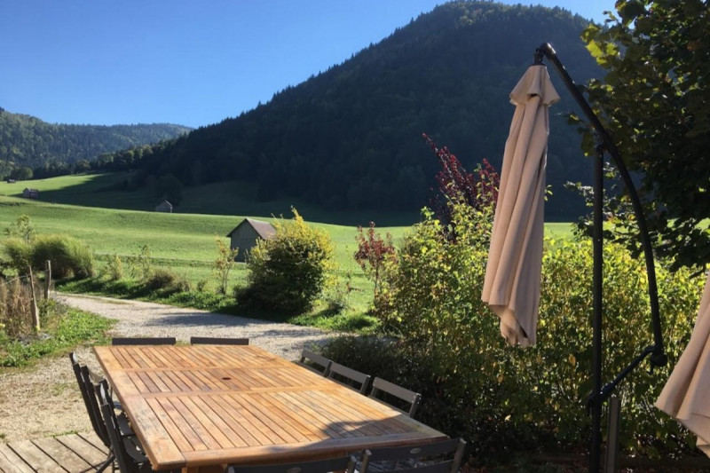 Gite le Moulin, massif des Bauges, terrasse Gite le Moulin, massif des Bauges, terrasse